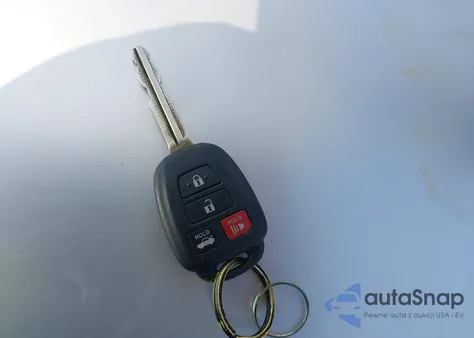 2018 Toyota Corolla Le z USA, uszkodzony, nr VIN 2T1BURHE8JC020067